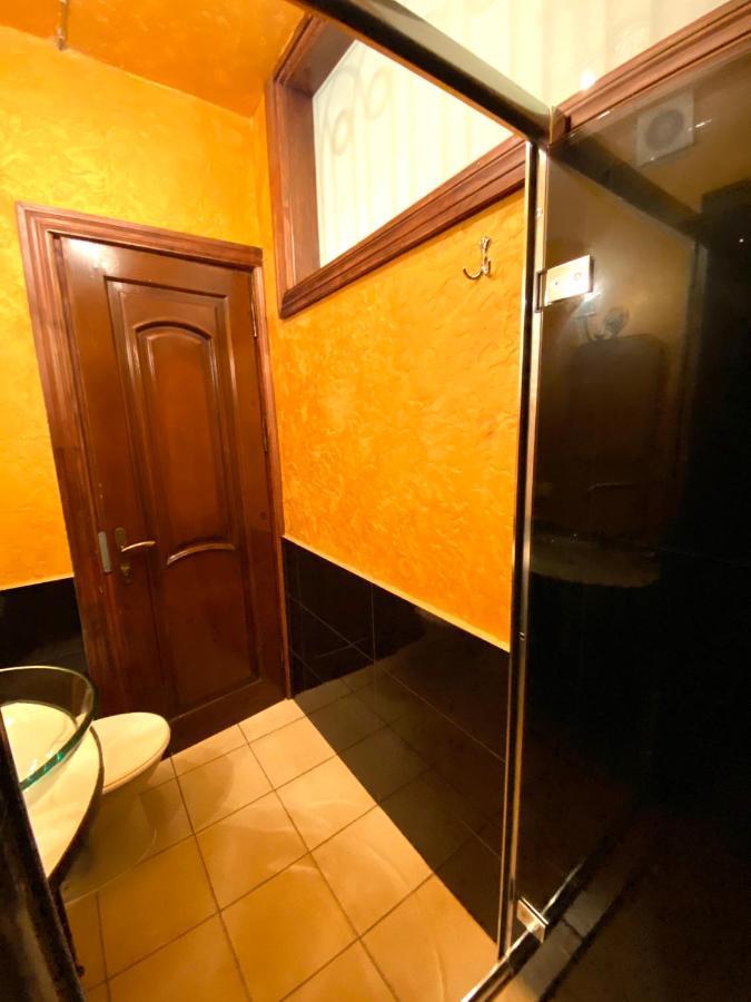 Апартаменти На Вул. Лесі Українки 19/4 Lviv Buitenkant foto